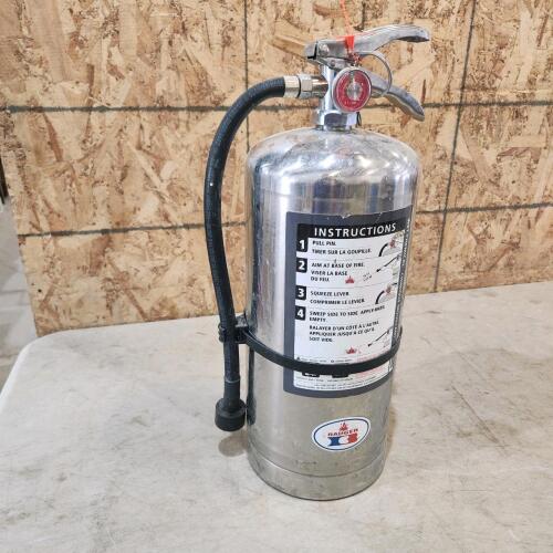 16" Wet charged fire extinguisher