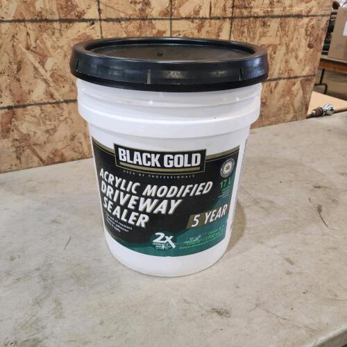 17L Driveway sealer