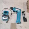 Makita 9.6V drill w battery & charger