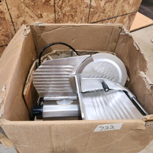 Meat slicer