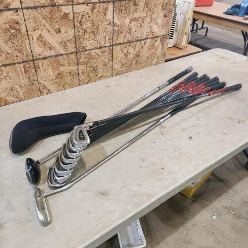 Right handed golf clubs