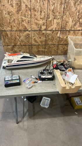 RC boat & RC helicopter as is