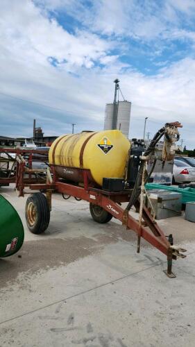 40' Demco sprayer w foam markers complete