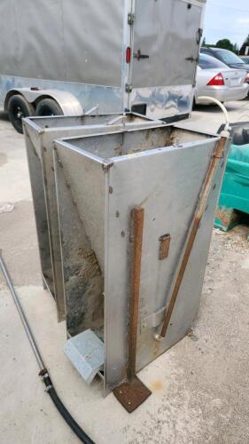 2 Double sided stainless wet/dry hog feeders
