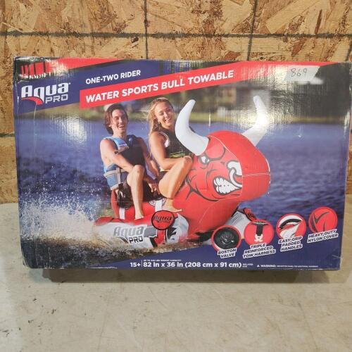Towable inflatable