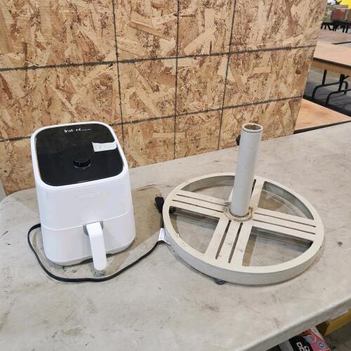 Air fryer, umbrella base