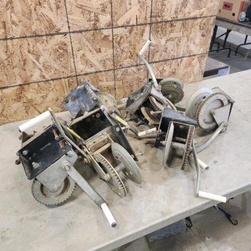 9 Hand winches