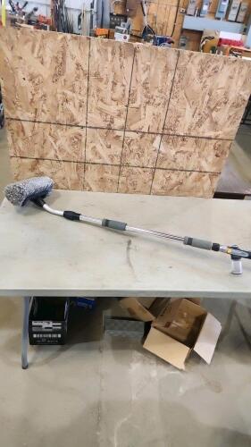Telescopic wash brush