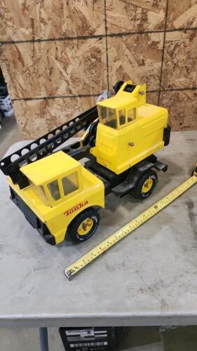 Metal Tonka crane missing string