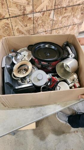 Assorted small kitchen appliances