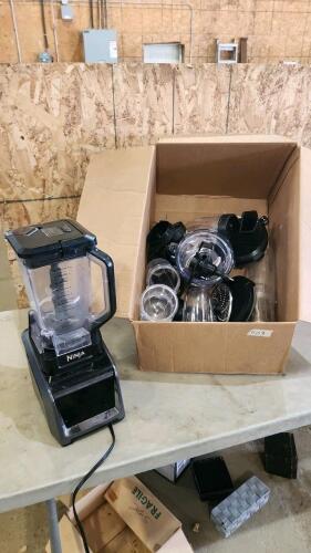 Ninja blender w accesories