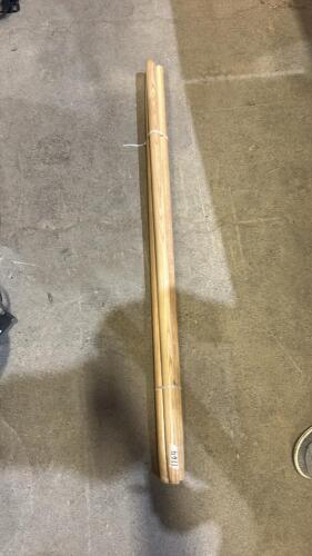 3 Shovel handles