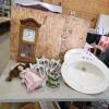 2 Porcelain sinks, wall lights, etc.