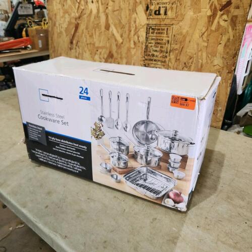 Unused 24 pc stainless steel cookware set
