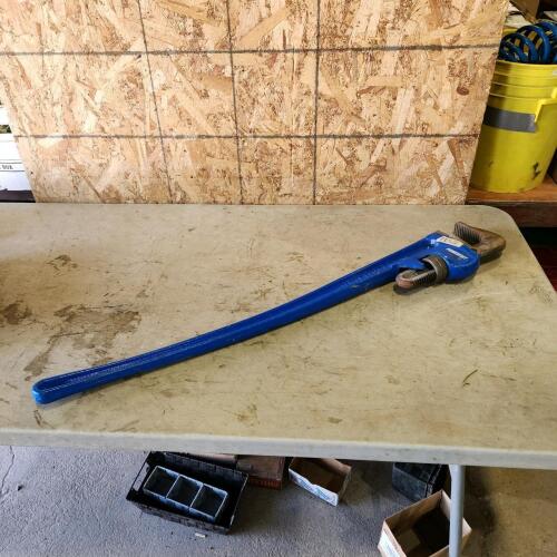 48" Pipe wrench has bend