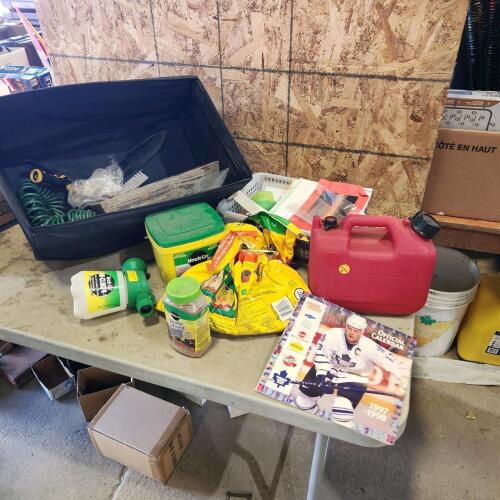 Part containers lawn fertilizer, etc.