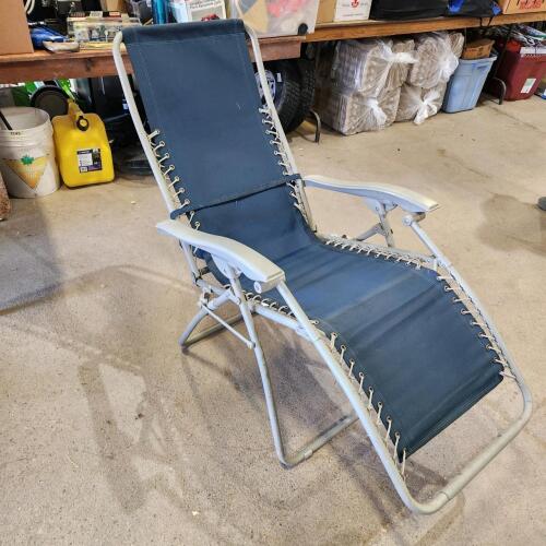 Zero gravity chair