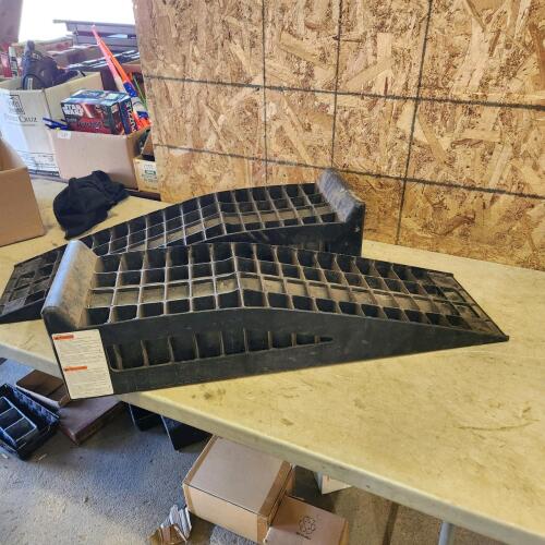 Poly car ramps