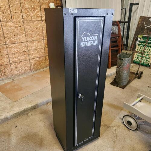 12 Gun cabinet w key