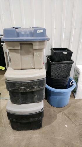 3 Tubs w lids, planters
