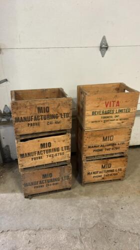 6 Wooden beverage crates