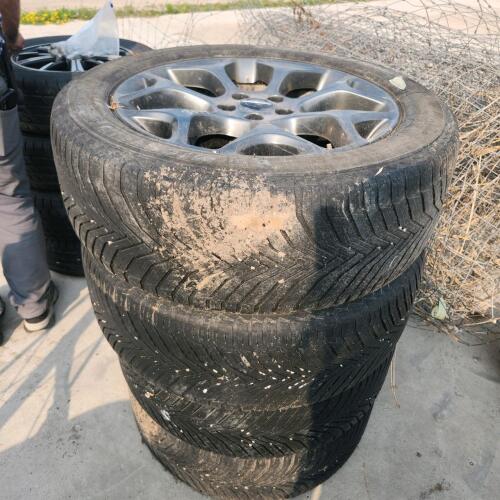 4 Alum wheels 235/55R19, 40" thread