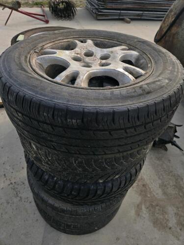 Alum Dodge wheels tires shot, 215/65R16
