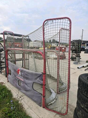 2 Hockey nets w outer shields