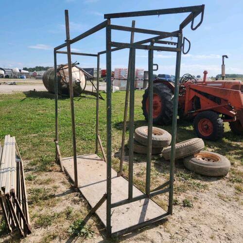 Cattle trimming shoot 29"W 80"L