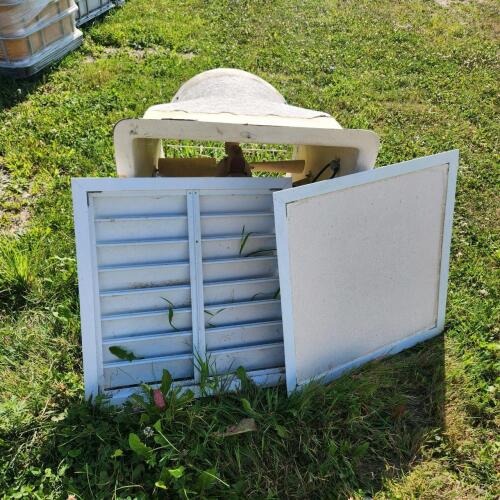 24" Fiberglass exhaust fan w winter cover