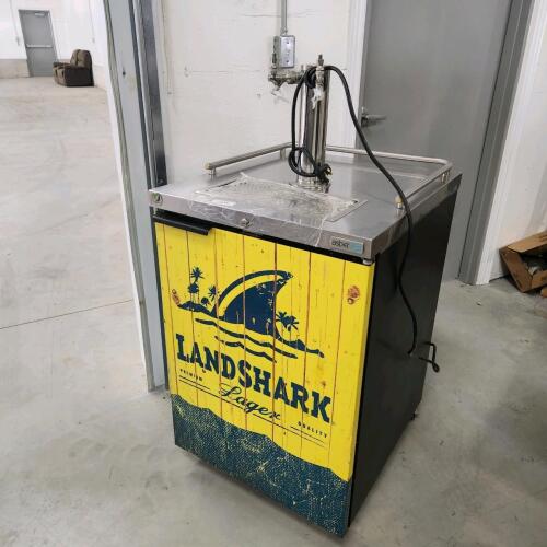 Rolling keg fridge 25"W 28"D 39"H