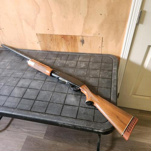 Remington model 870 pump action 16 guage shotgun