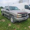 2006 Chev Silverado truck, 4x4, 226,000km, a/c not working, cracked windshield - 2