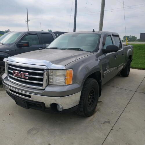 2013 GMC truck, 220,000km on transmission, 265,000km on motor