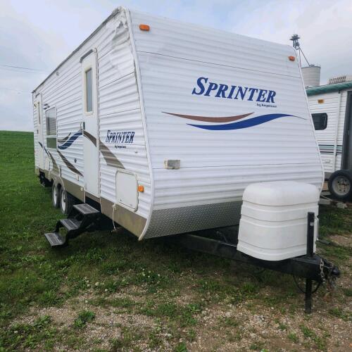 24' 2006 Sprinter camper w damaged front corner