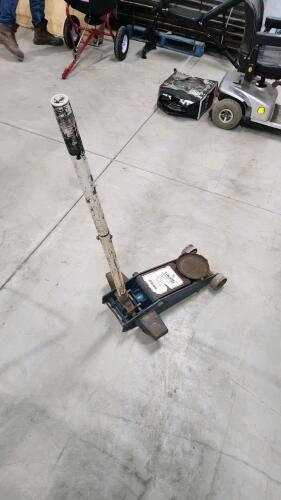 2 1/4 Ton floor jack