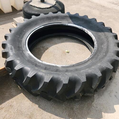 16.9-38 Weather checked tire