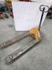 Pallet pump cart