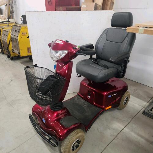 4 Wheel scooter w charger as is