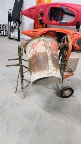 Electric cement mixer