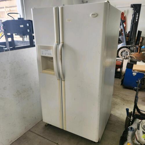 Fridgidaire fridge 36"W 67"H