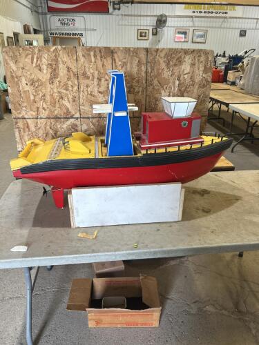 42&rdquo; Wooden boat