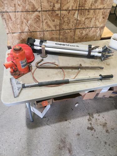 Tripod, scraper, crowbar, bottlejack, etc