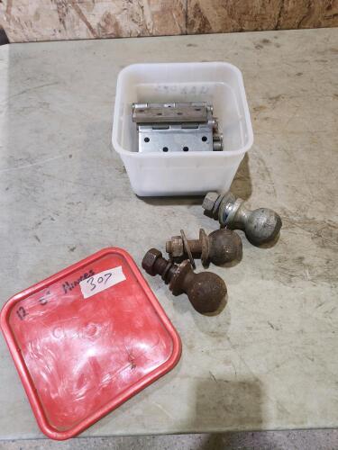 Various size hitch balls, 12 5" hinges
