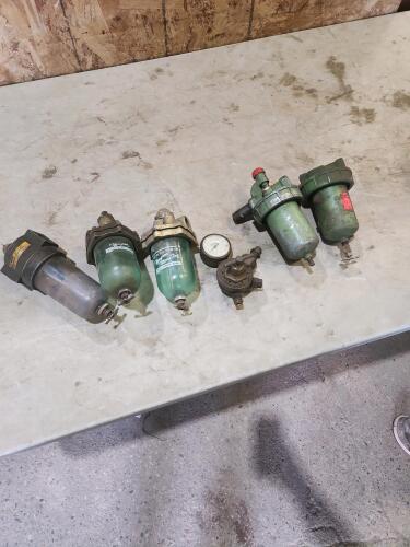 Air compressor oil pumps