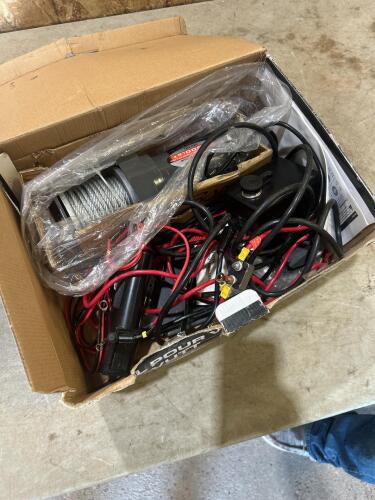 3000lb 12v Winch w remote as new