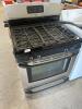 30&rdquo; Gas stove missing 1 burner cap