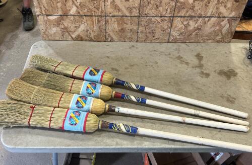 4 Curling brooms