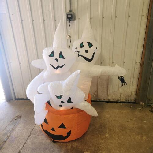 Inflatable Halloween decoration