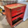29"L 18"W 33"H Locking toolbox